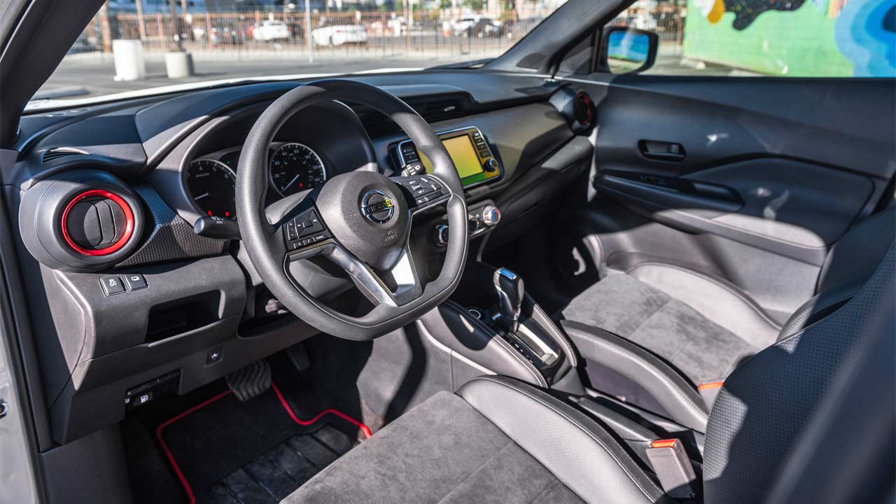 Nissan-Kicks-Street-Sport-interior-SEMA-2019