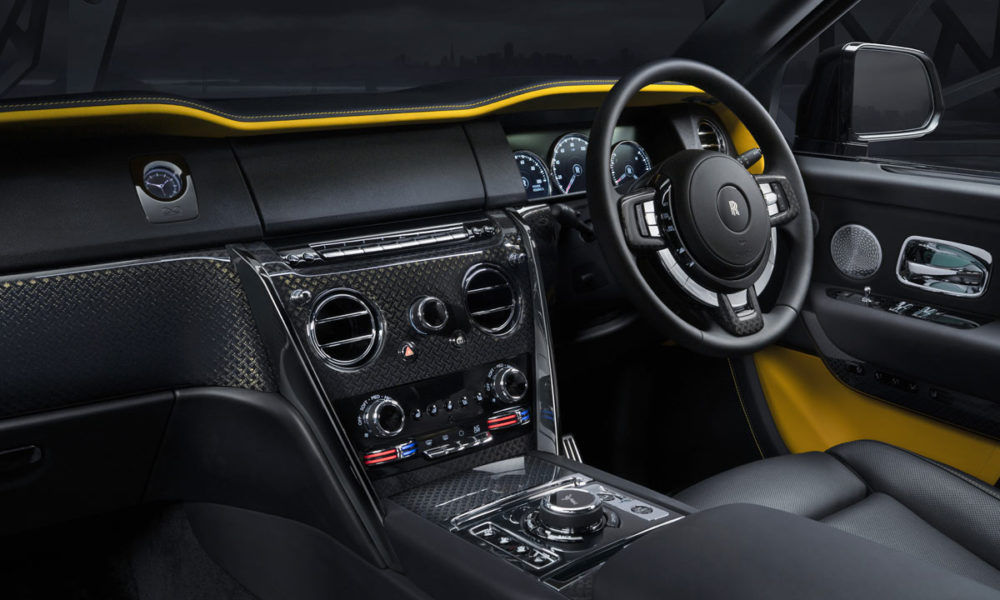 Rolls-Royce-Cullinan-Black-Badge_interior