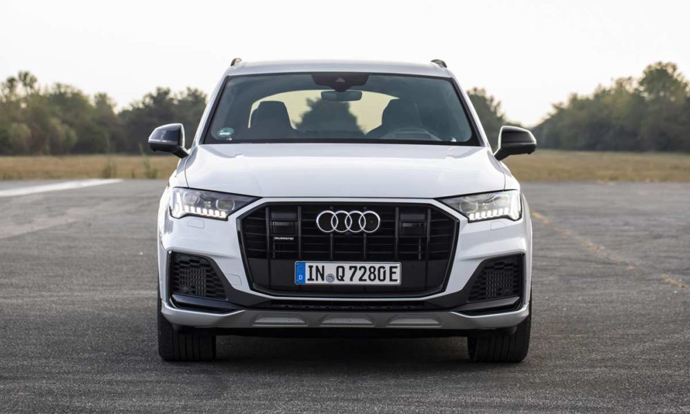 2020-Audi-Q7-TFSI-e-quattro_front