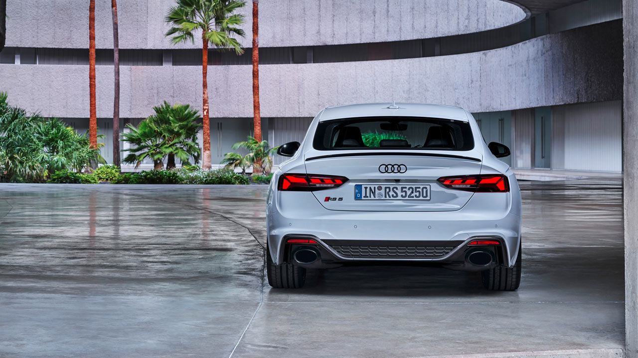 2020-Audi-RS-5-Sportback_rear