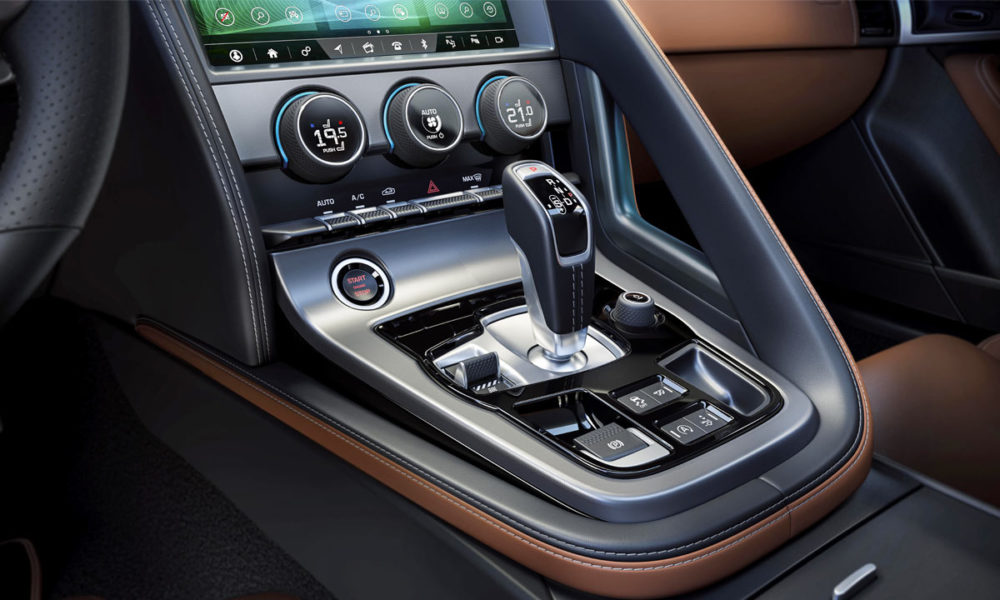 2020-Jaguar-F-Type_interior_centre_console