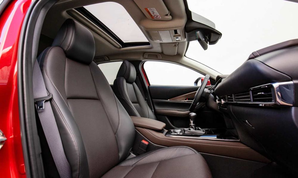 2020-Mazda-CX-30_interior_seats
