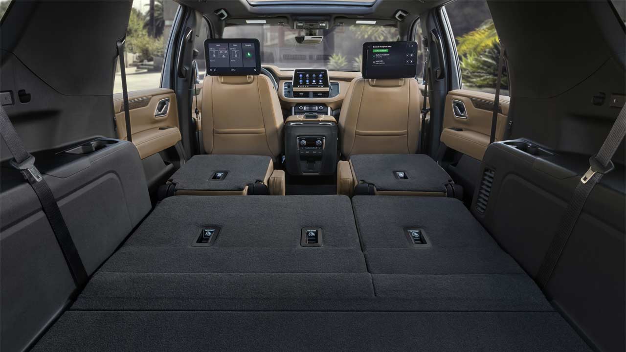 2021-Chevrolet-Suburban_interior_boot