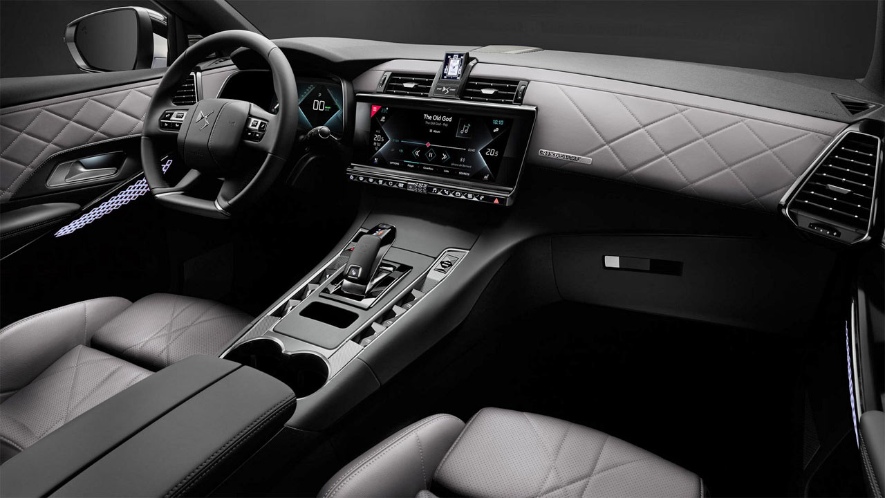 DS-7-CROSSBACK-E-TENSE-4x4_interior