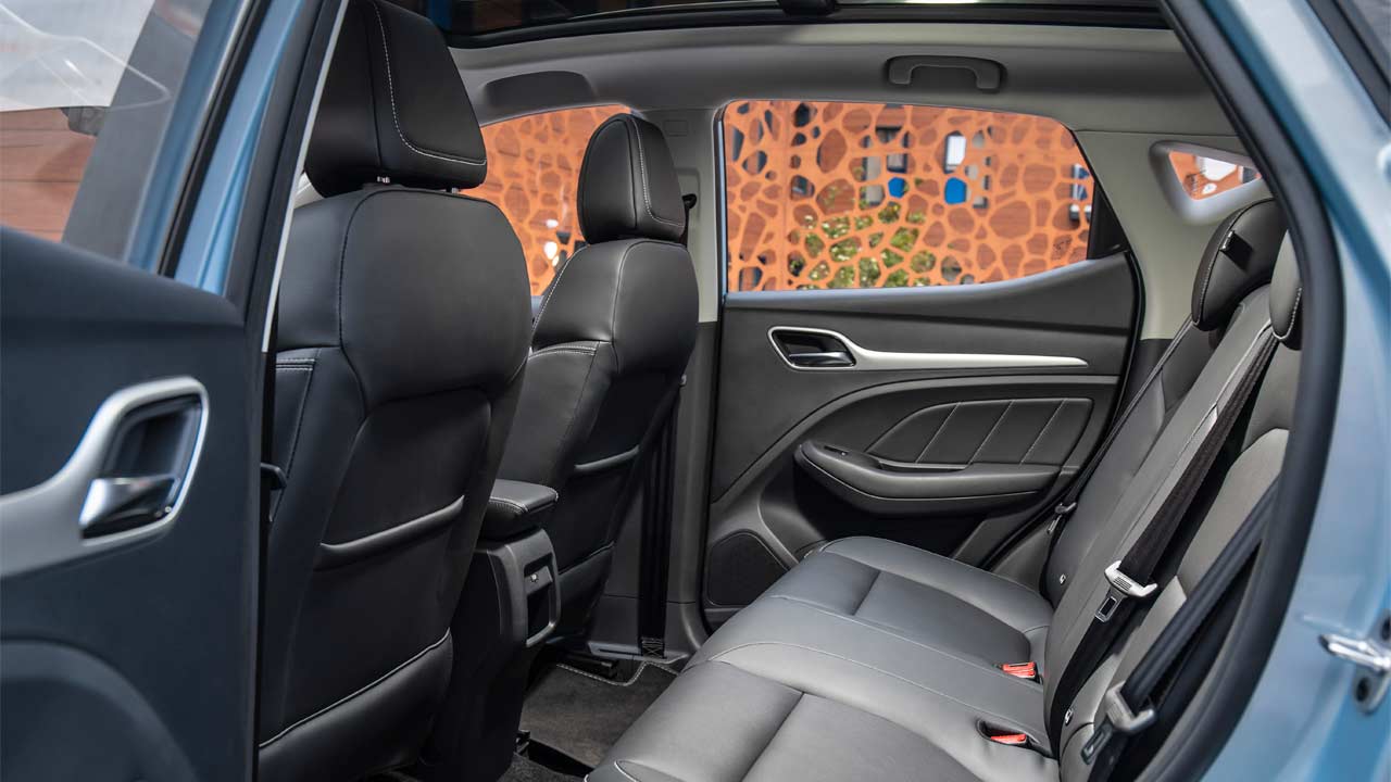 MG-ZS-EV_interior_rear_seats