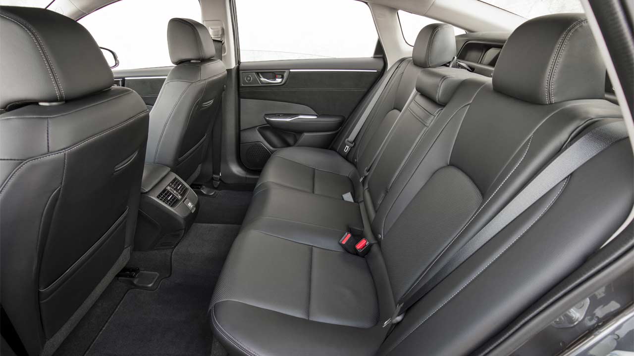2020-Honda-Clarity-Plug-In-Hybrid_interior_rear