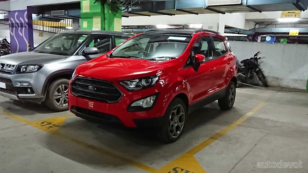 Ford-EcoSport-Titanium-S-1.0-EcoBoost_India