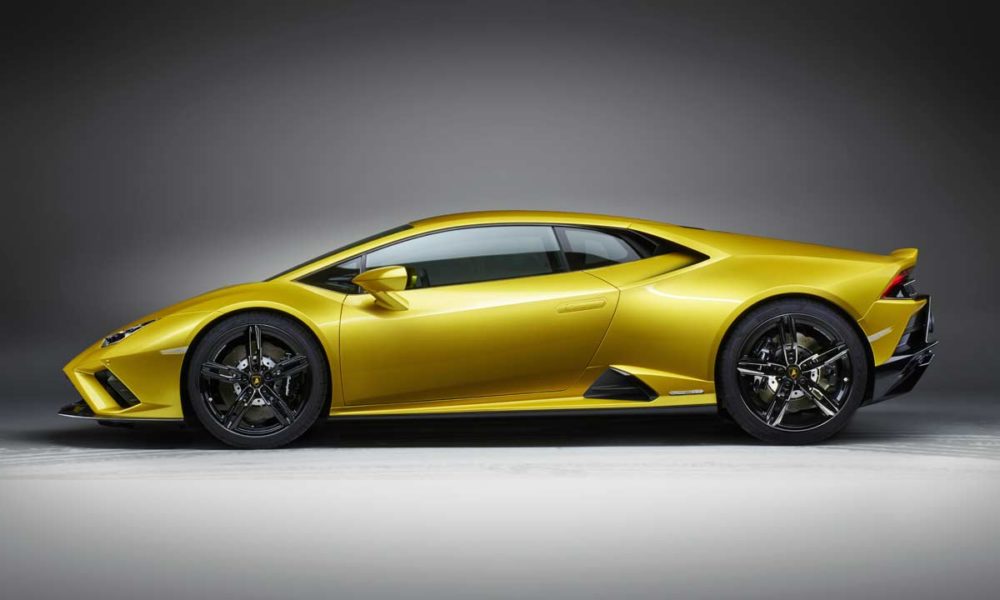 Lamborghini-Huracán-EVO-RWD_side