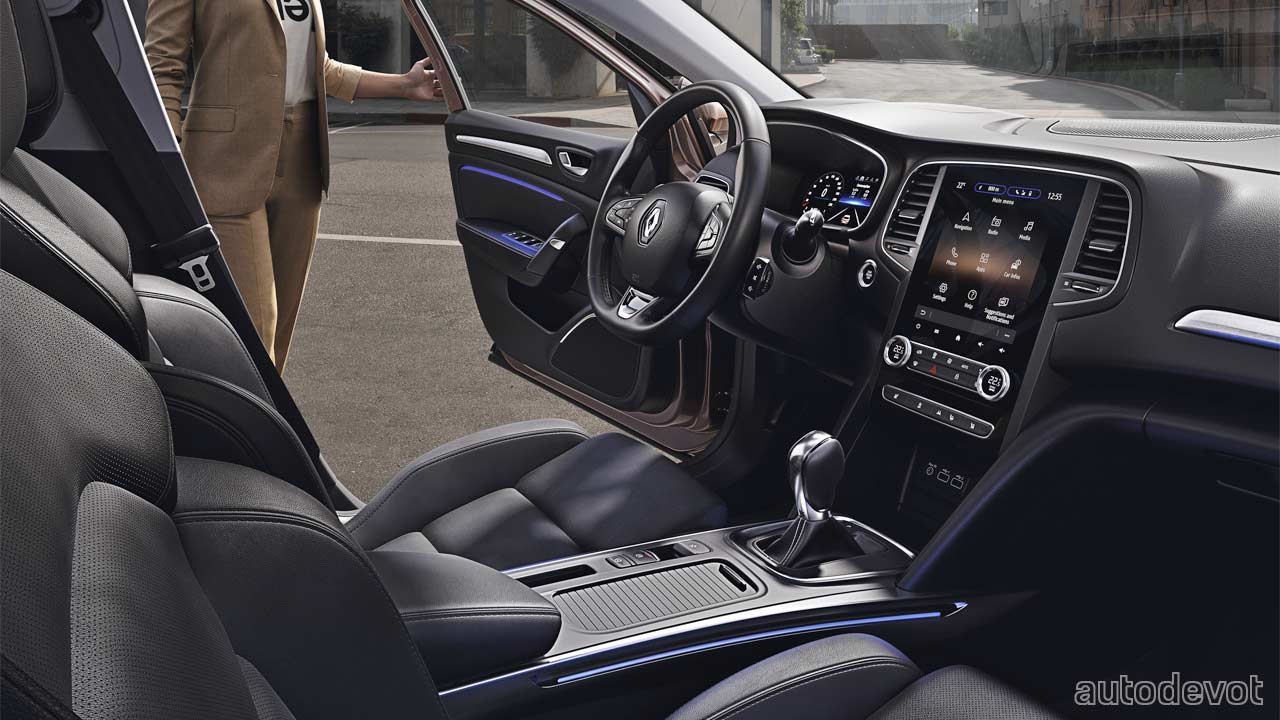2020-Renault-Megane_interior