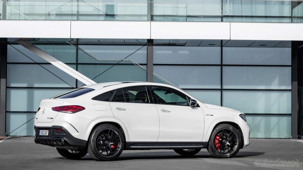 2021-Mercedes-AMG-GLE-63-4MATIC+-Coupé_3