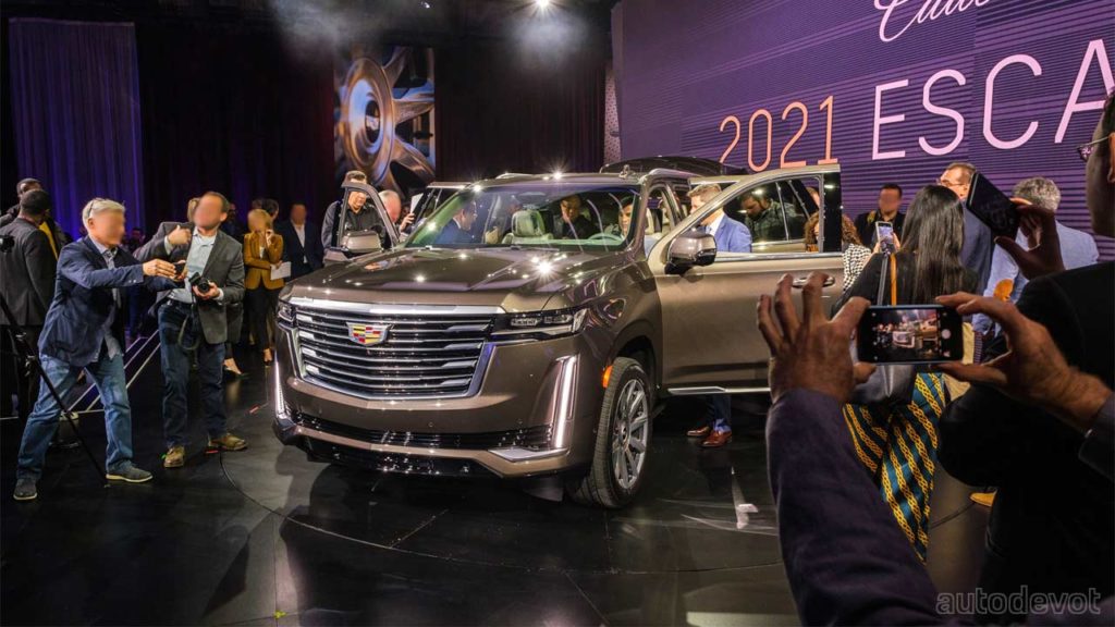 2021 Cadillac Escalade debuts with new technology, more space - Autodevot