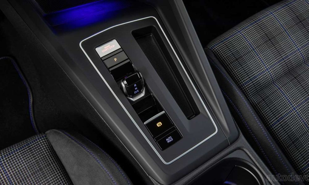 8th-generation-Volkswagen-Golf-2021-Golf-GTE_interior_centre_console