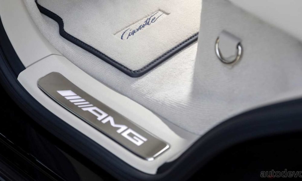 Mercedes-AMG-G-63-Cigarette-Edition_interior_floor_mats_2