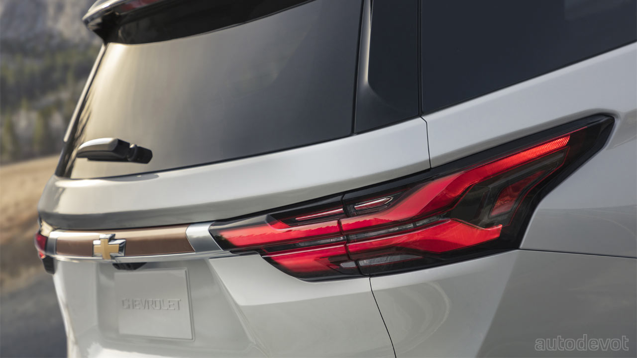 2021-Chevrolet-Traverse_taillamps