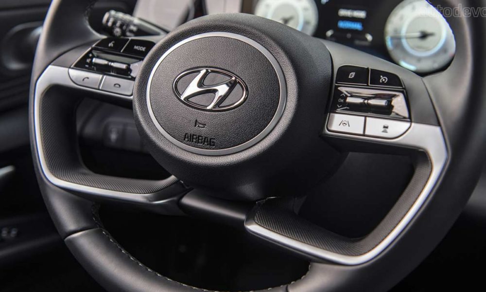 7th-gen-2021-Hyundai-Elantra_interior_steering_wheel
