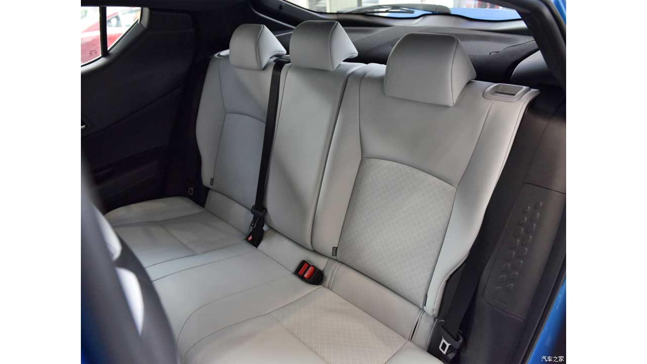 Toyota-C-HR-EV_interior_rear_seats_2