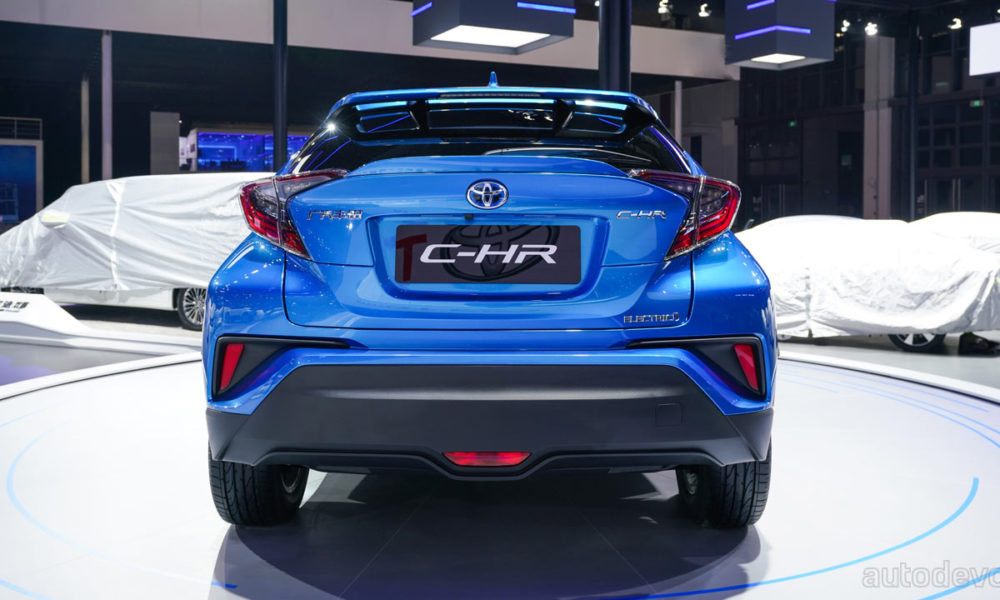 Toyota-C-HR-EV_rear