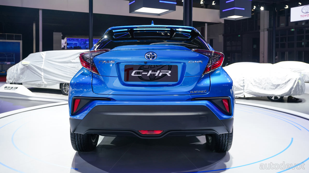 Toyota-C-HR-EV_rear