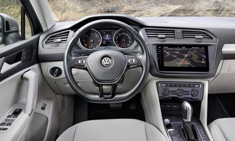 Volkswagen-Tiguan-Allspace_interior
