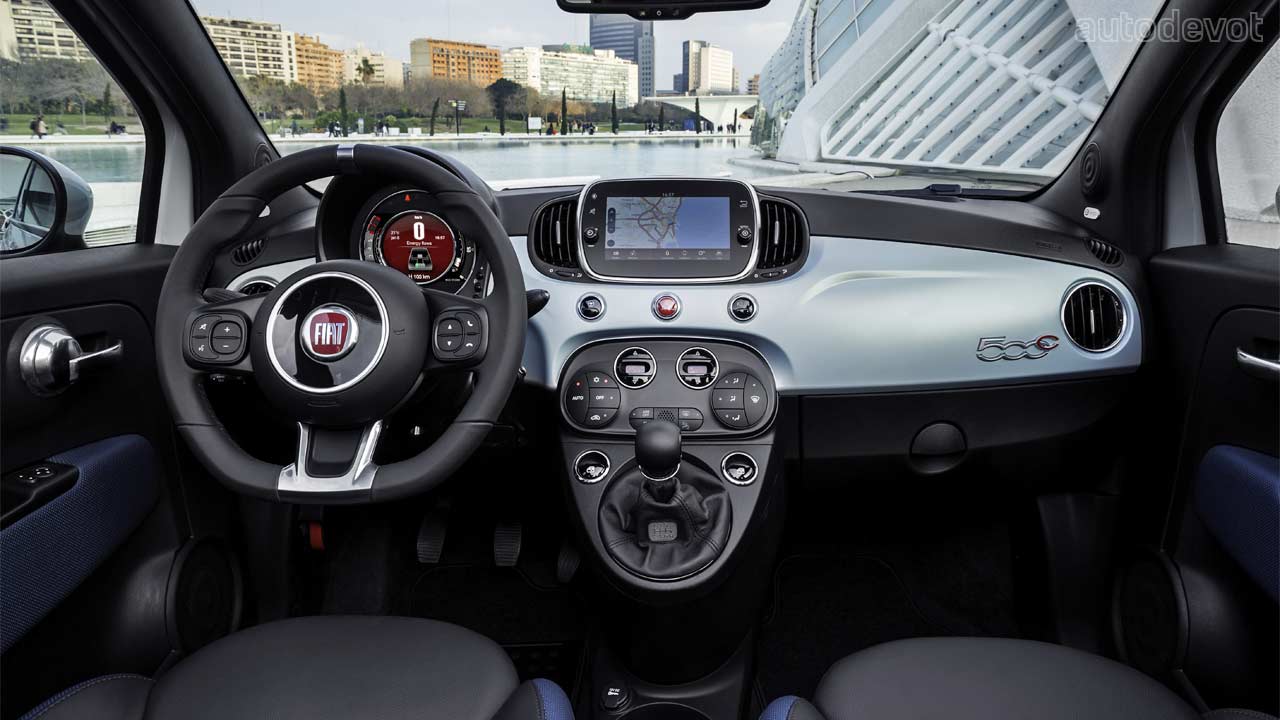 2020-Fiat-500-Hybrid_interior