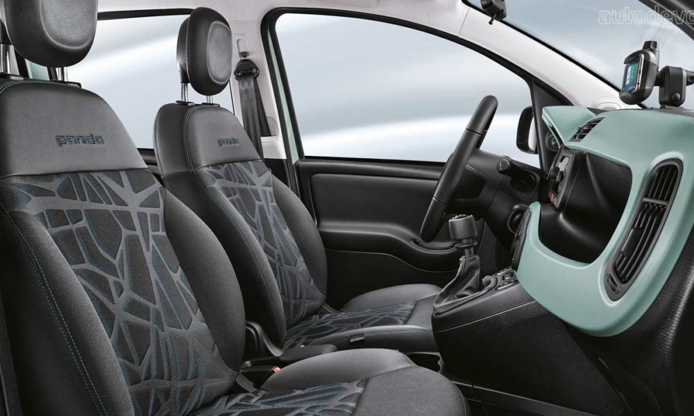 2020-Fiat-Panda-Cross-Hybrid-Launch-Edition_interior_2