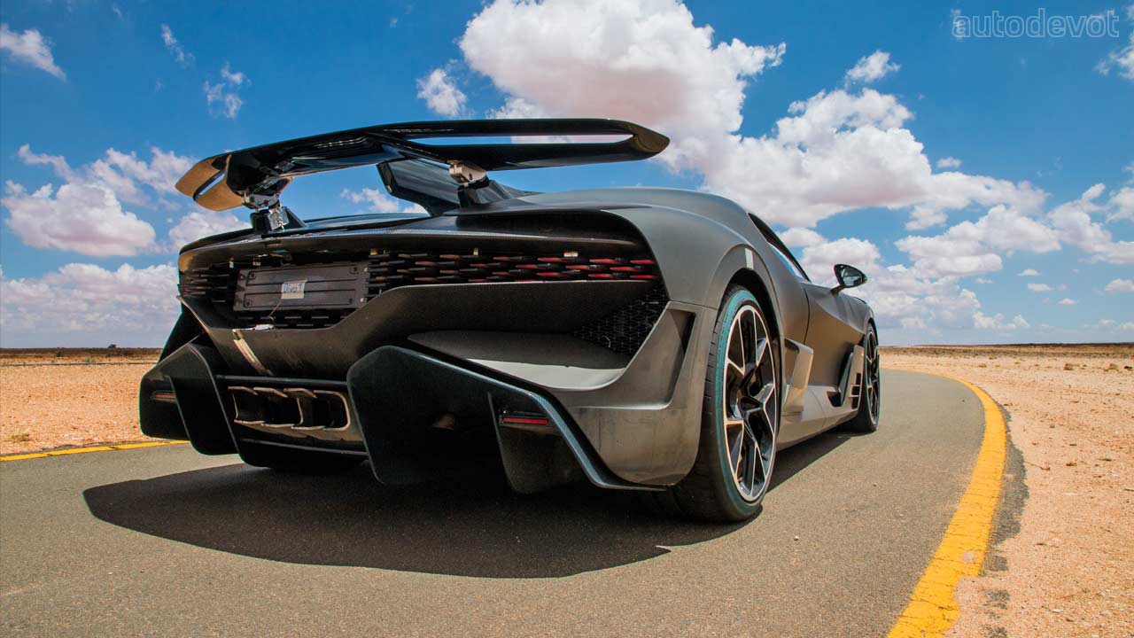 Bugatti-Divo-testing_3
