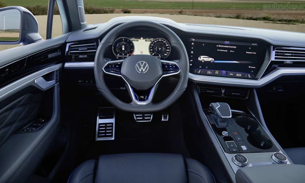 Volkswagen-Touareg-R-plug-in-hybrid_interior_2