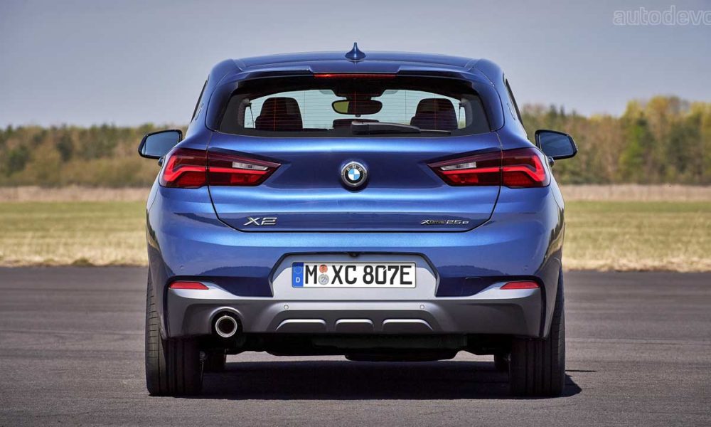 2020-BMW-X2-facelift-xDrive25e_rear