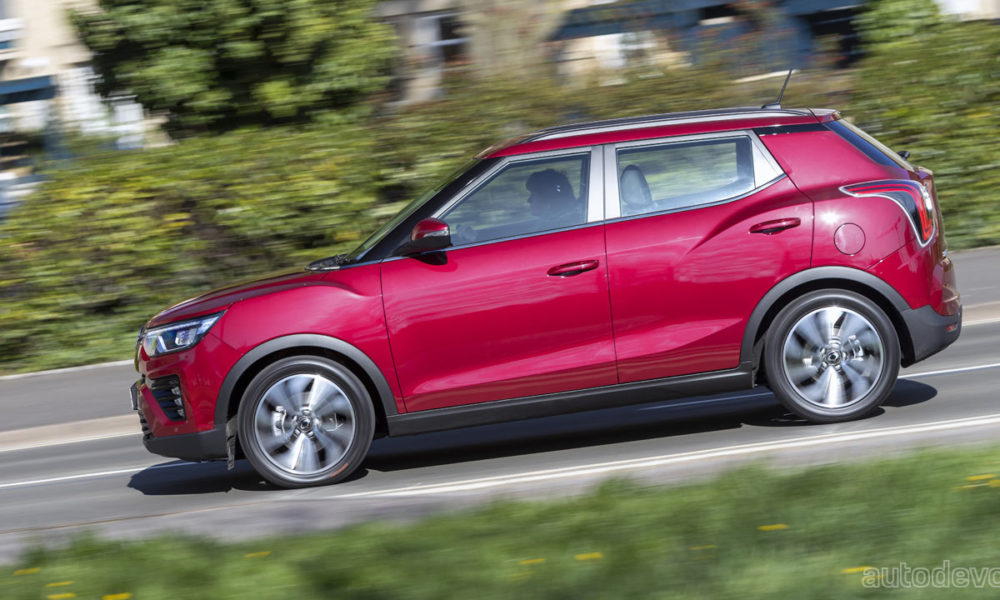 2020-SsangYong-Tivoli-facelift_4