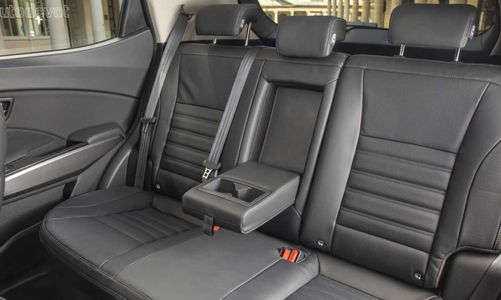 2020-SsangYong-Tivoli-facelift_interior_rear_seats