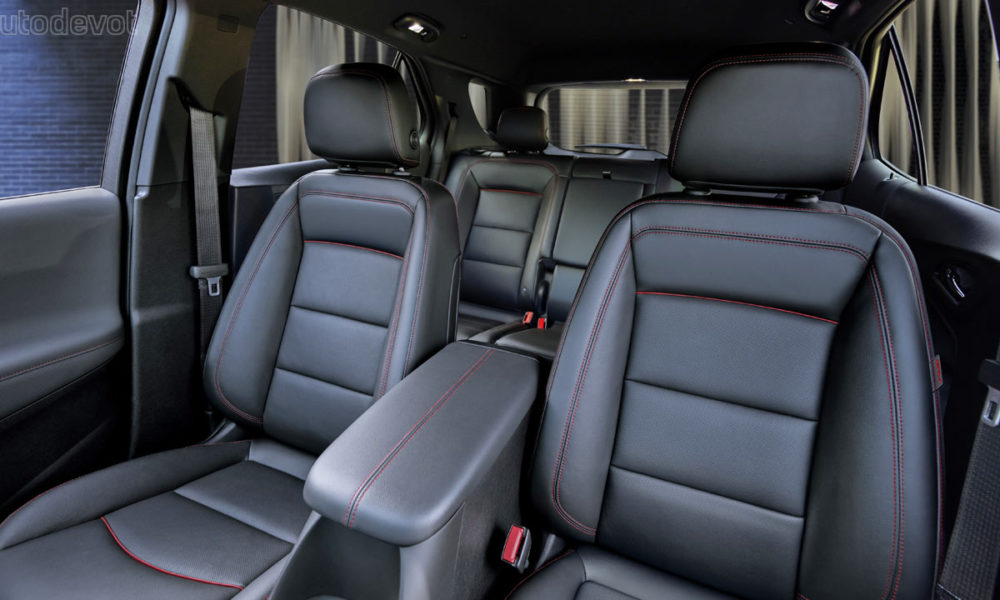 2022-Chevrolet-Equinox-RS_interior_seats