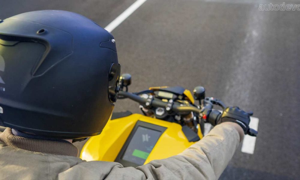 Verge-TS-electric-motorcycle_screen