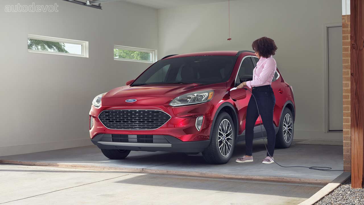 2020-Ford-Escape-plug-in-hybrid