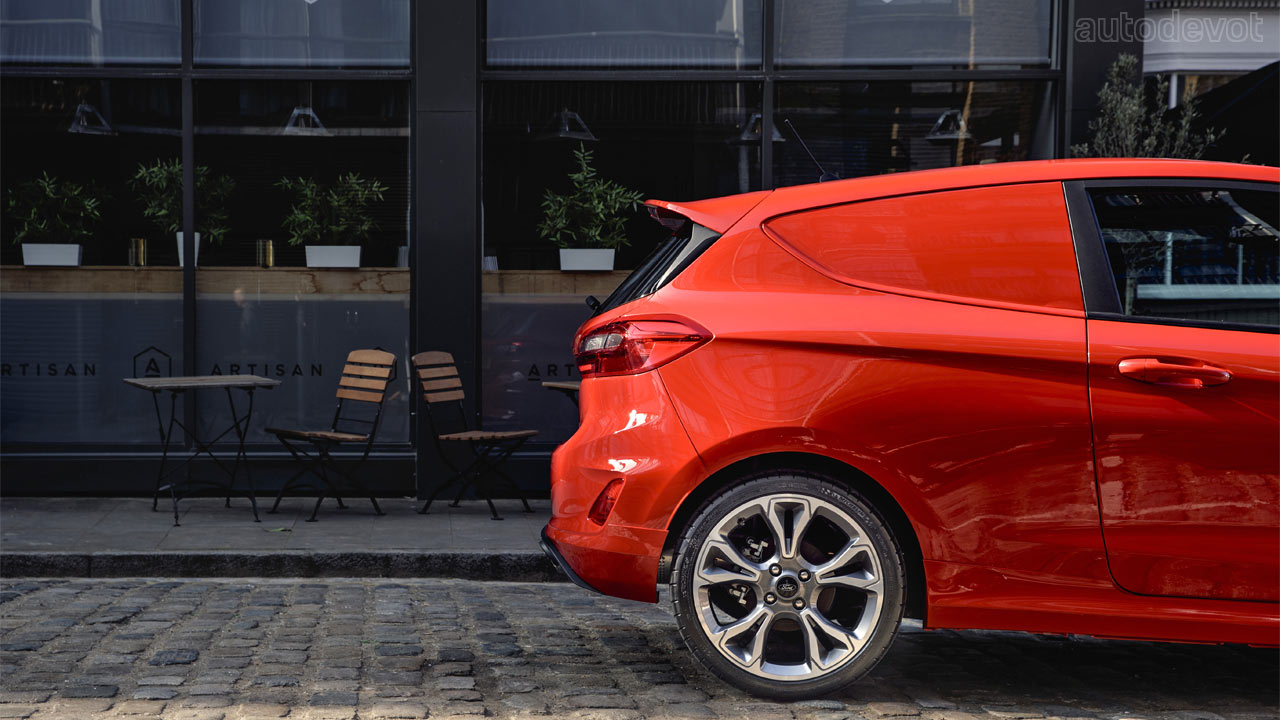 2020-Ford-Fiesta-Van_4