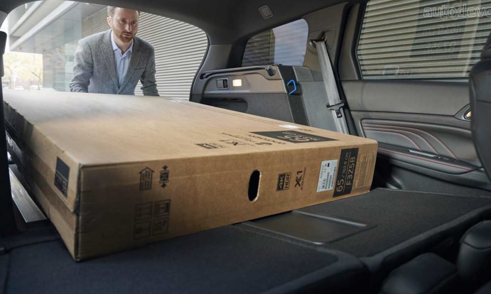 2020-Peugeot-308-facelift_boot_2