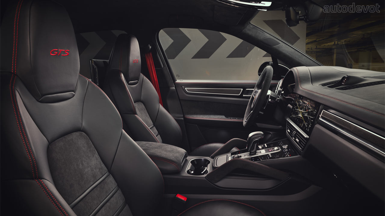 2020-Porsche-Cayenne-GTS_interior_seats