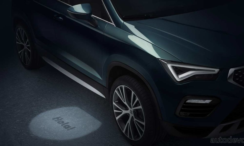 2020-Seat-Ateca_facelift_puddle_lamps