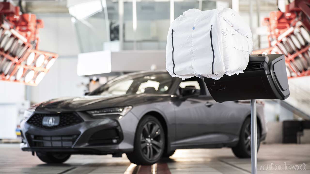 2021-Acura-TLX-new-airbag-technology