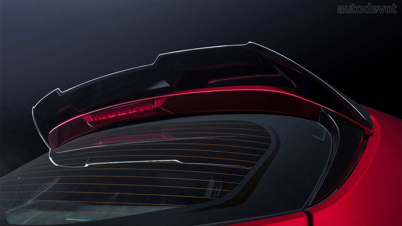 2021-Toyota-Corolla-Hatchback-Special-Edition_spoiler