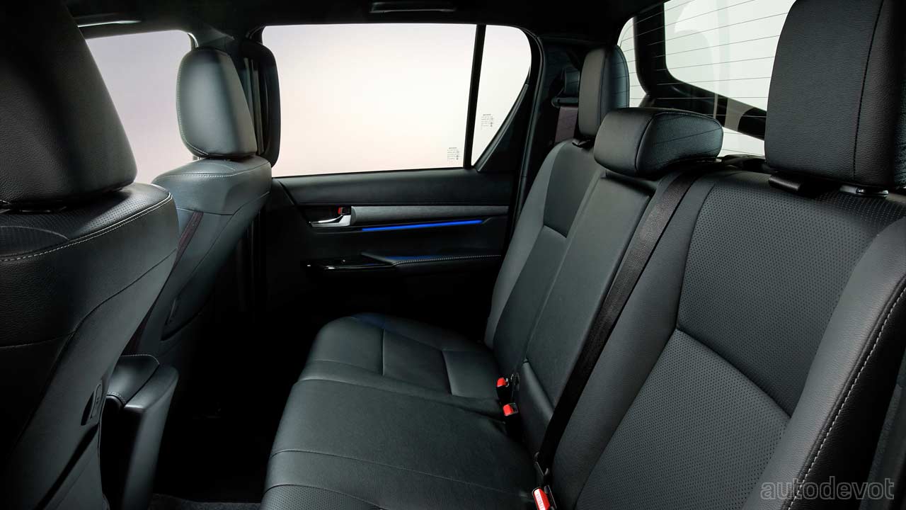 2021-Toyota-Hilux-facelift_interior_rear_seats