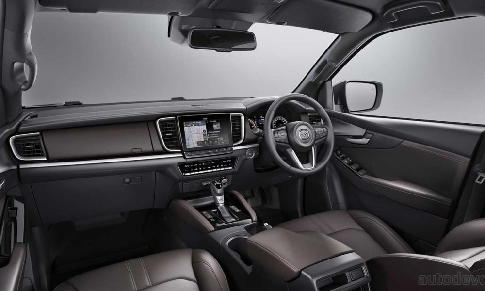 3rd-generation-2021-Mazda-BT-50_interior