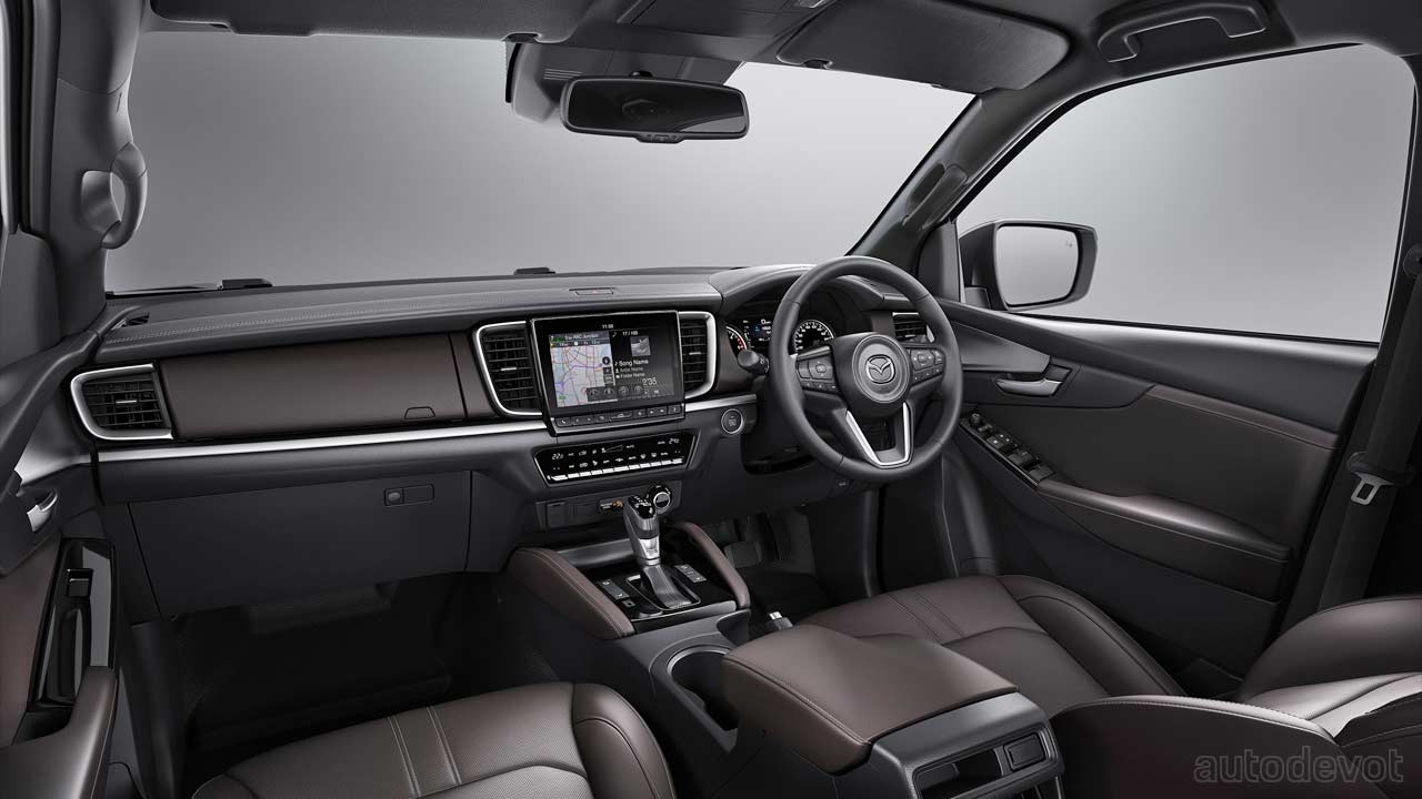 3rd-generation-2021-Mazda-BT-50_interior