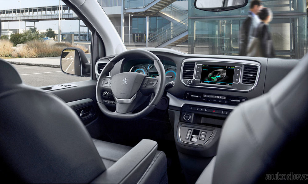 Peugeot-e-Traveller_interior