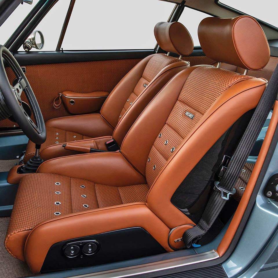 Singer-Porsche-911-Octagon-Commission_interior_seats