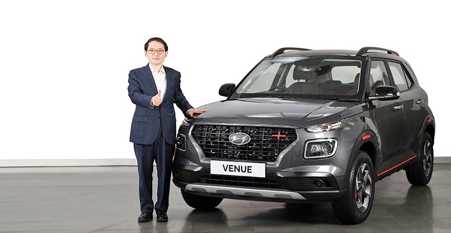 2020-Hyundai-Venue-India-Sport-trim-iMT