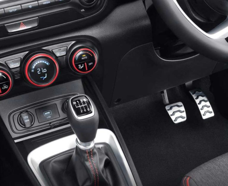 Hyundai Venue gets clutch pedalless iMT and Sport trim in India