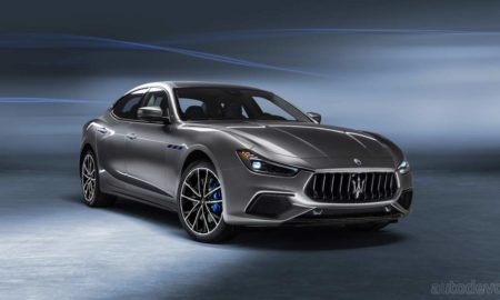 2021-Maserati-Ghibli-Hybrid_2