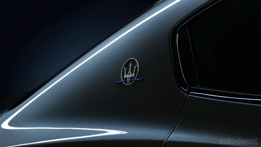 2021-Maserati-Ghibli-Hybrid_fender_badge