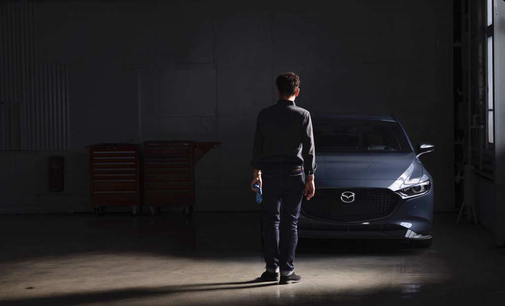 2021-Mazda3-2.5-Turbo_hatchback_teaser