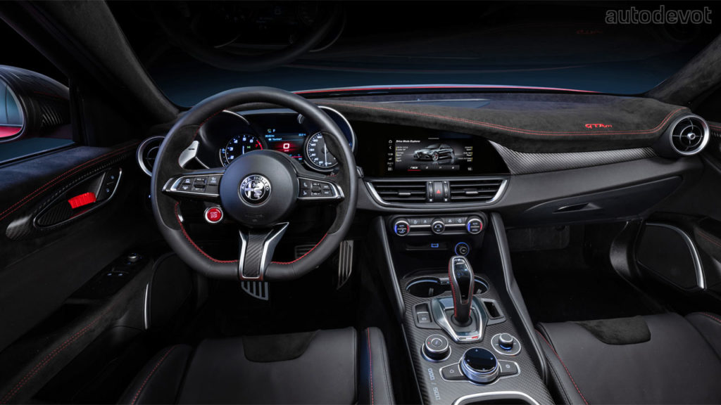 Alfa-Romeo-Giulia-GTAm_interior_2